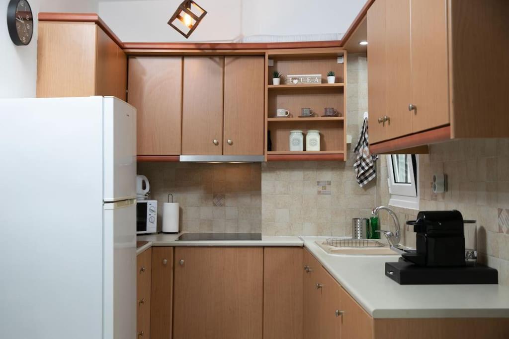 Aegina Town Apartment , With Private Parking Ngoại thất bức ảnh