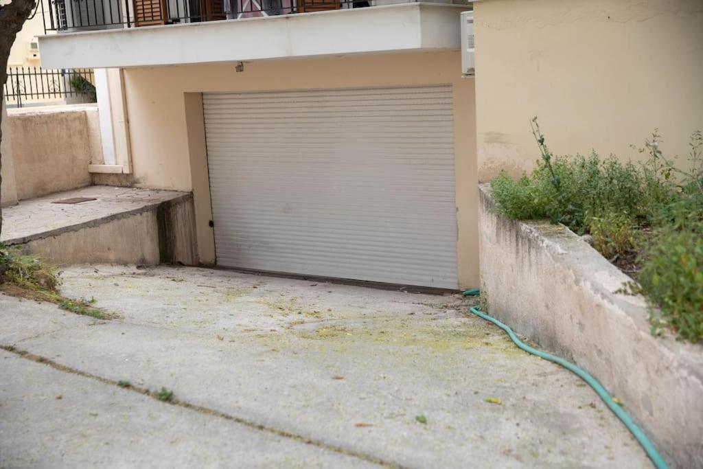 Aegina Town Apartment , With Private Parking Ngoại thất bức ảnh